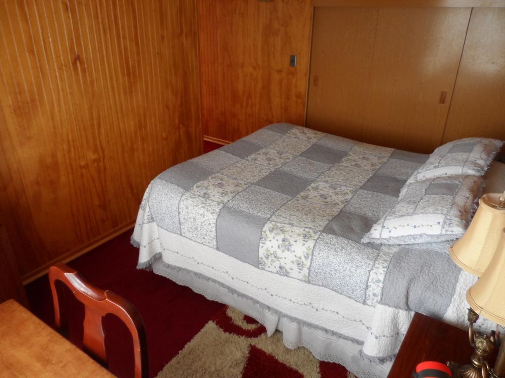Hostal Espanol Coyhaique Zewnętrze zdjęcie