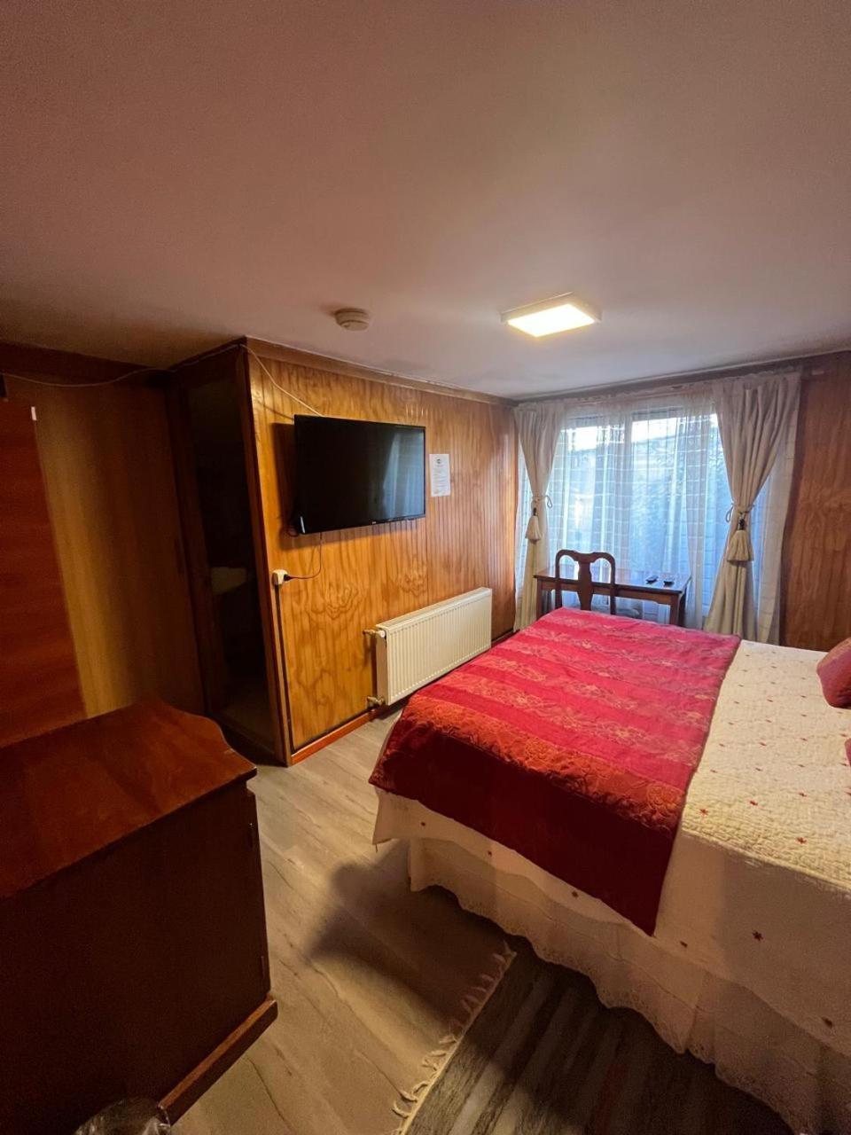 Hostal Espanol Coyhaique Zewnętrze zdjęcie