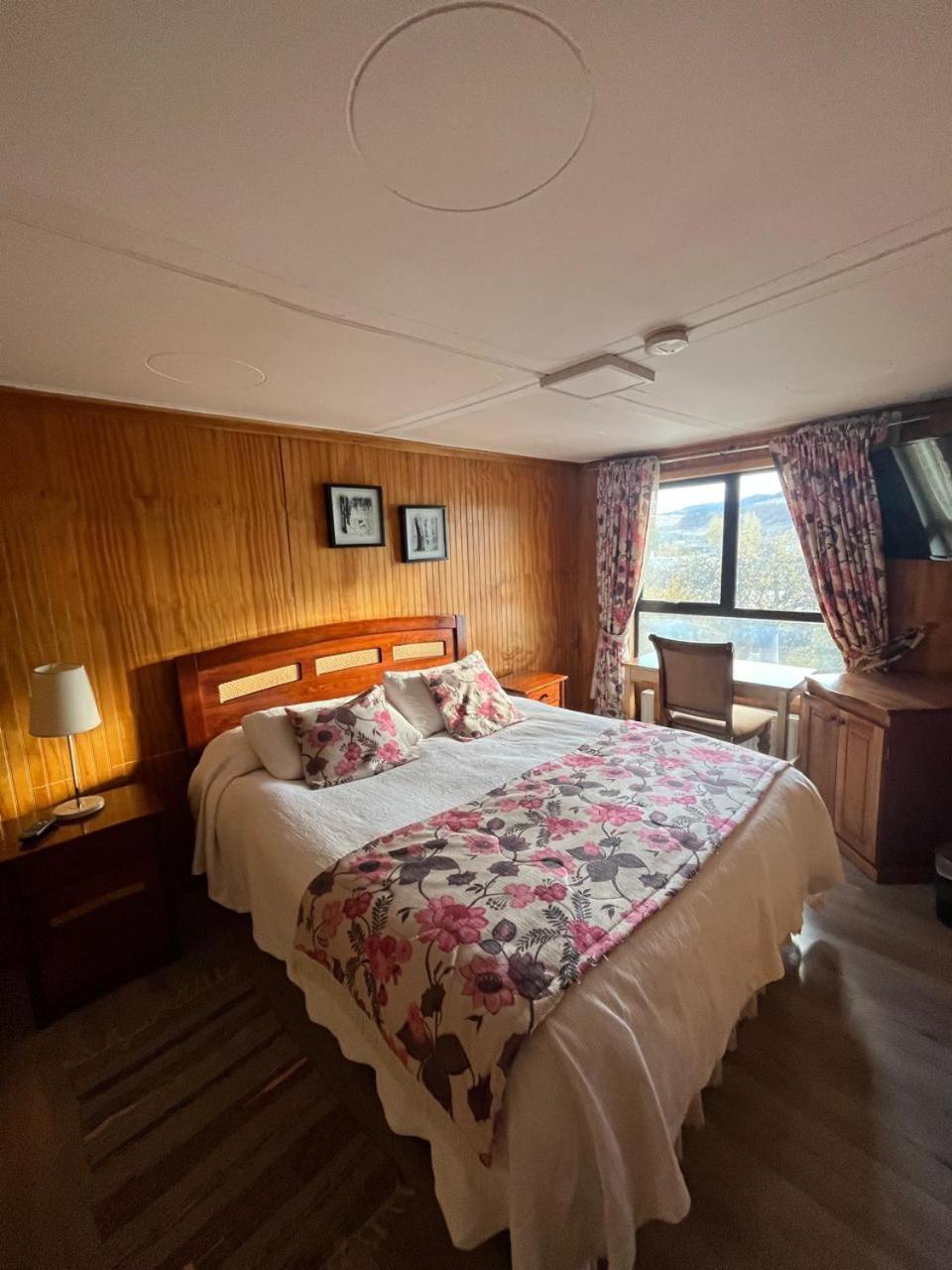 Hostal Espanol Coyhaique Zewnętrze zdjęcie