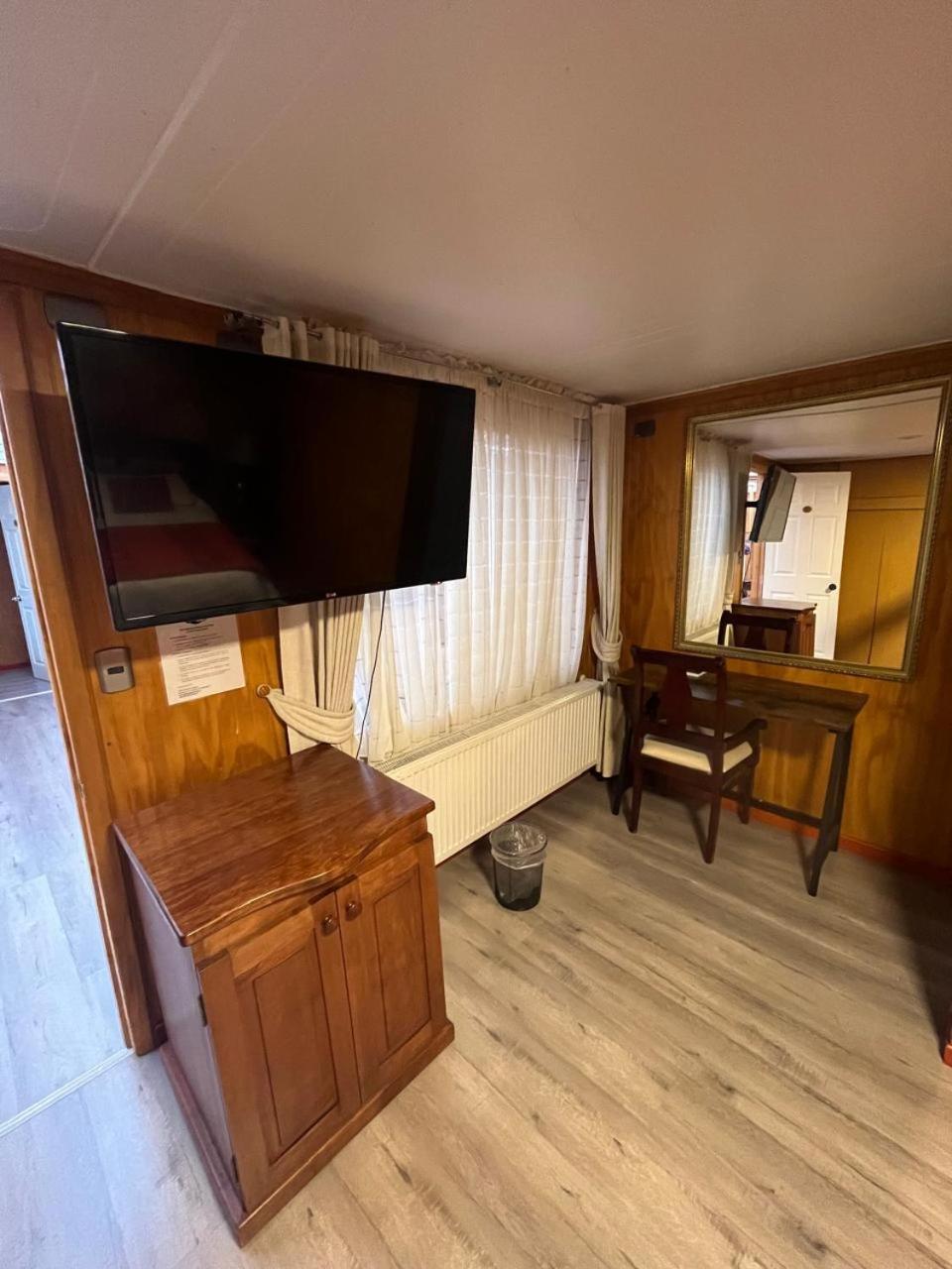 Hostal Espanol Coyhaique Zewnętrze zdjęcie