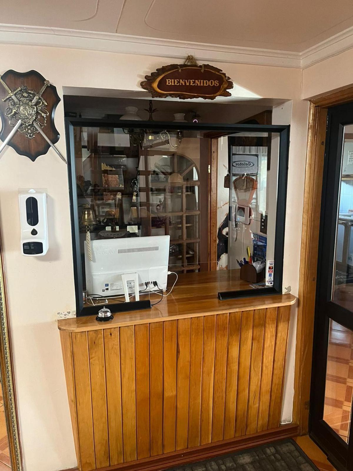 Hostal Espanol Coyhaique Zewnętrze zdjęcie